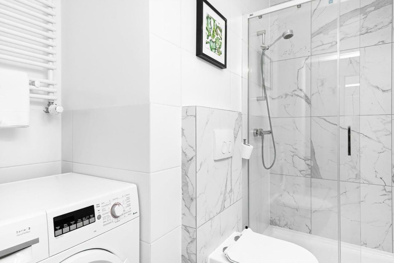 Apartment Walonska With Free Parking Wroclaw By Noclegi Renters 外观 照片