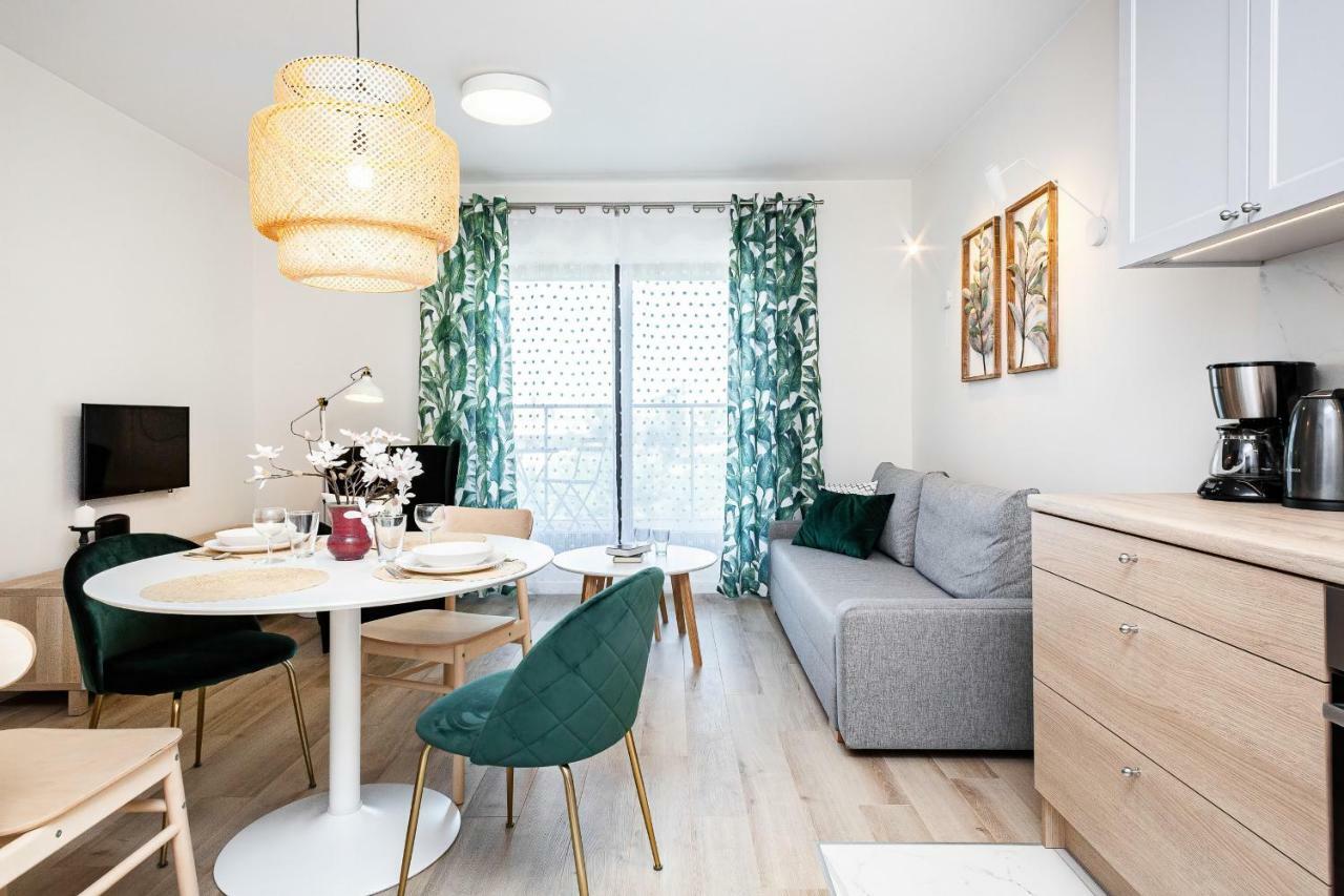 Apartment Walonska With Free Parking Wroclaw By Noclegi Renters 外观 照片